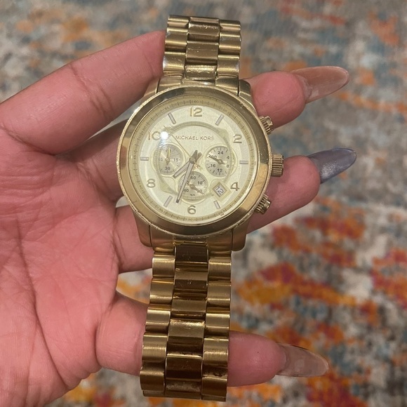 Authentic- Michael Kors Oversized Runway Gold-Tone Watch - Picture 2 of 11